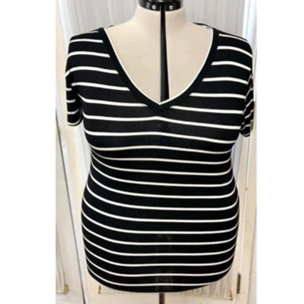 Zenana Outfitters. Size 3x.